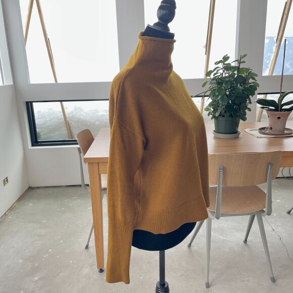 Aritzia Wilfred Cyprie Sweater Size Large - Picture 3 of 11